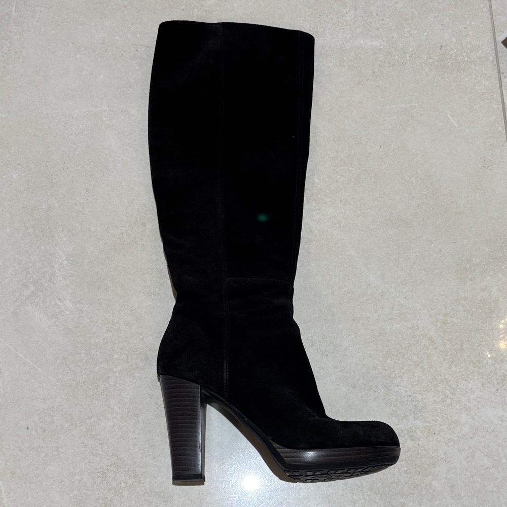 Chic Black Heeled Women's Boots